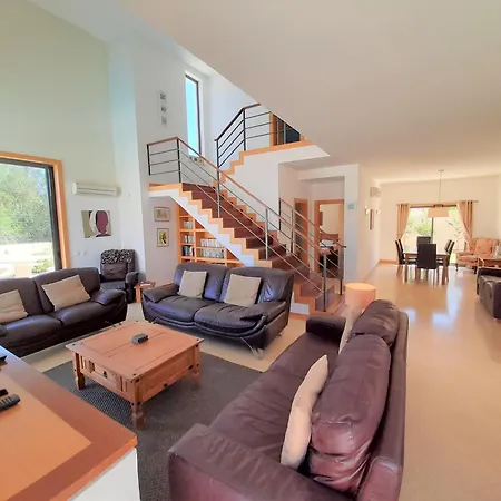 Paula With Private Pool Close To The And Strip