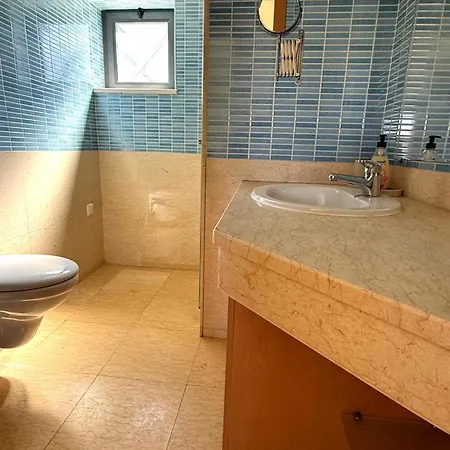 Paula With Private Pool Close To The And Strip فيلة