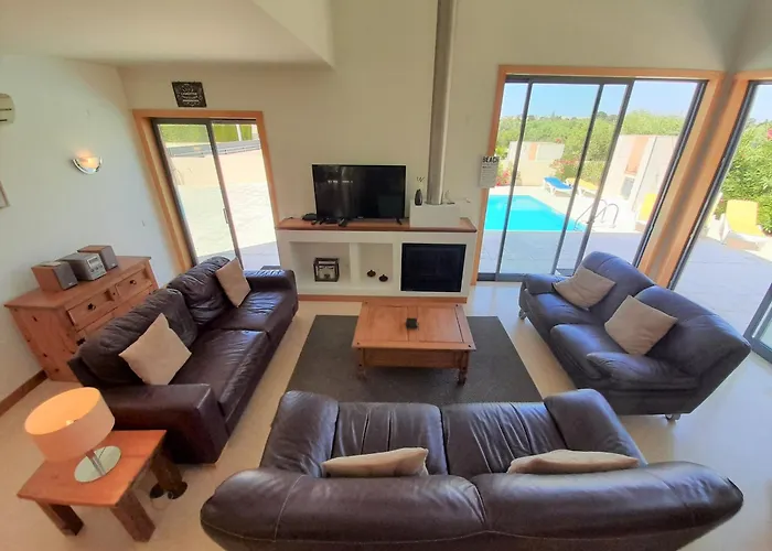 Paula With Private Pool Close To The And Strip *