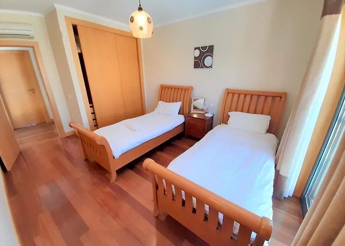 Vila Paula With Private Pool Close To The And Strip Albufeira