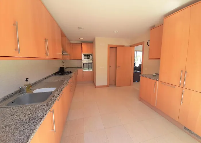 Paula With Private Pool Close To The And Strip * Albufeira